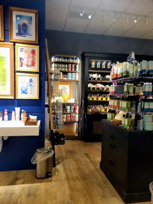 Bath & Body Works 4