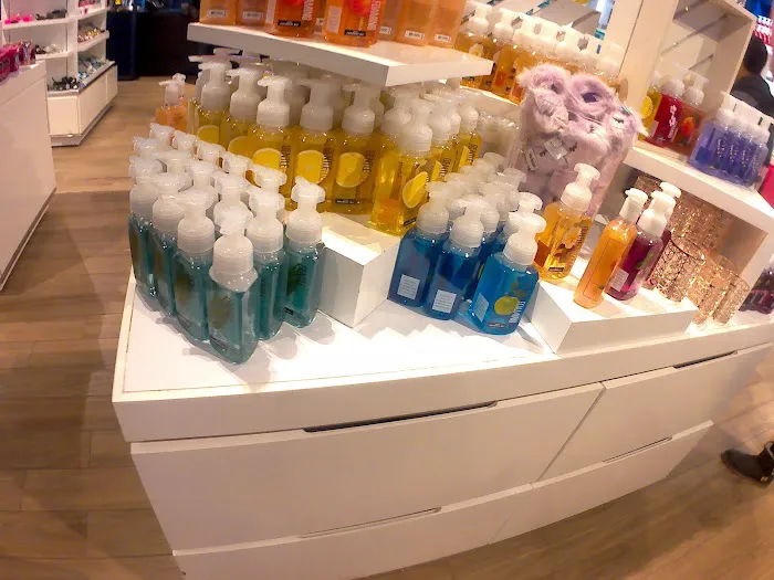 Bath & Body Works 2