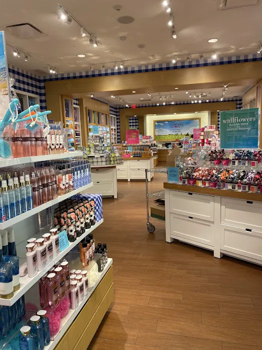 Bath & Body Works 1