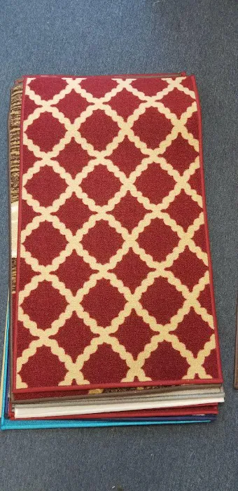Ariana Handmade Rugs and Clothes 5