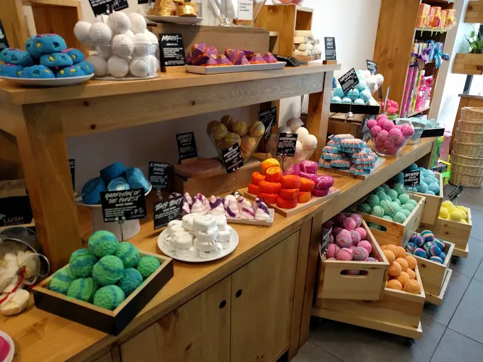 Lush Cosmetics Crocker Park 5