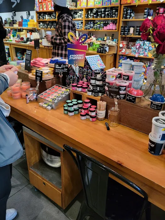 Lush Cosmetics Crocker Park 4