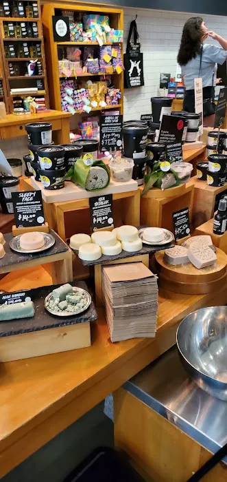 Lush Cosmetics Crocker Park 3