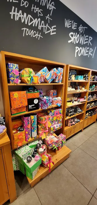 Lush Cosmetics Crocker Park 7