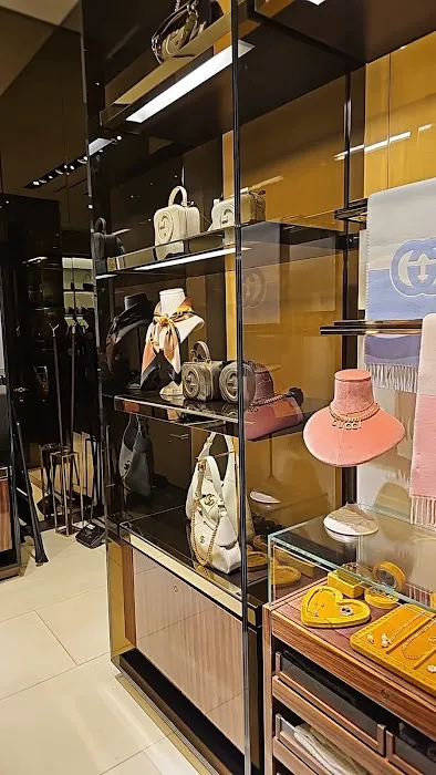 Gucci - Saks Beachwood - Handbags 5