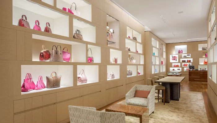 Louis Vuitton Cleveland Saks 1