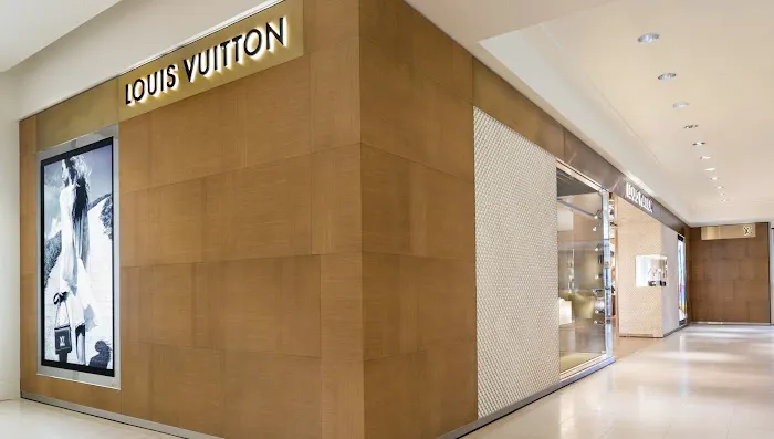 Louis Vuitton Cleveland Saks 0