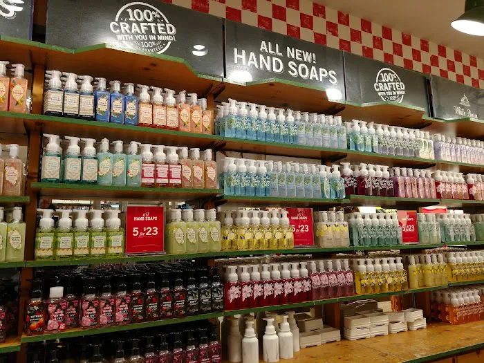 Bath & Body Works 2
