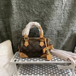 CC Couture Handbags & Accessories ico