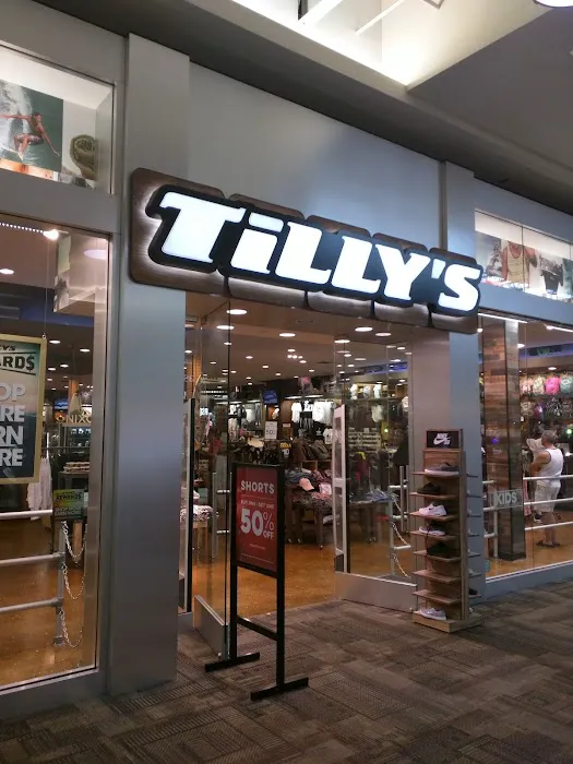 Tillys 2