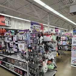 Five Below ico