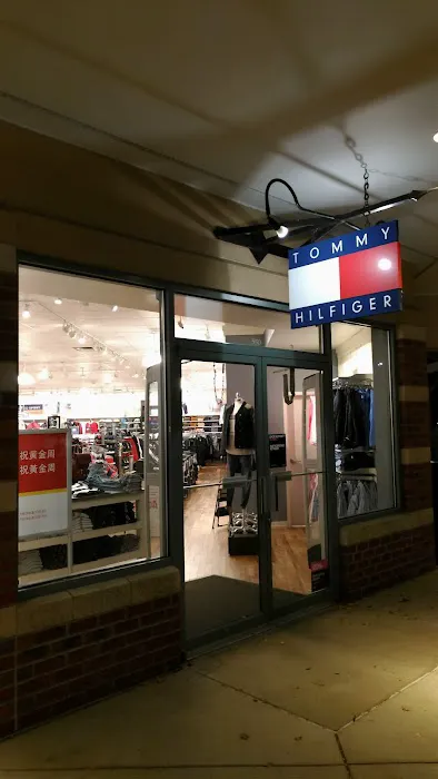 Tommy Hilfiger 9