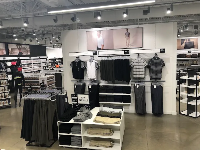 Calvin Klein 9