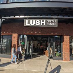 Lush Cosmetics Easton Town Center ico