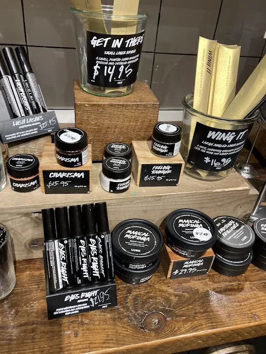 Lush Cosmetics Easton Town Center 7