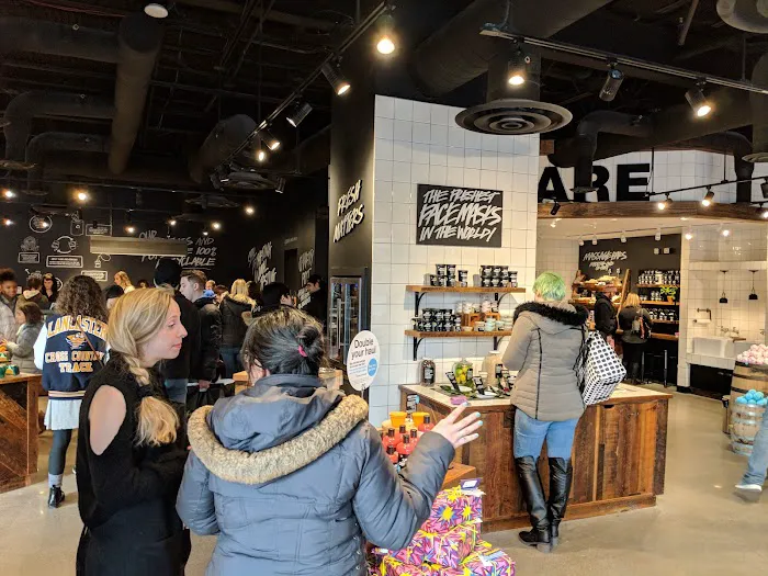 Lush Cosmetics Easton Town Center 9