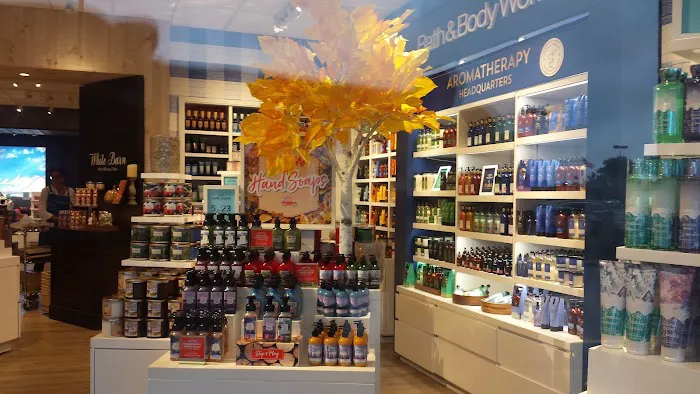 Bath & Body Works 1