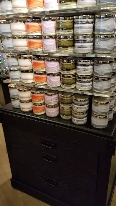 Bath & Body Works 4