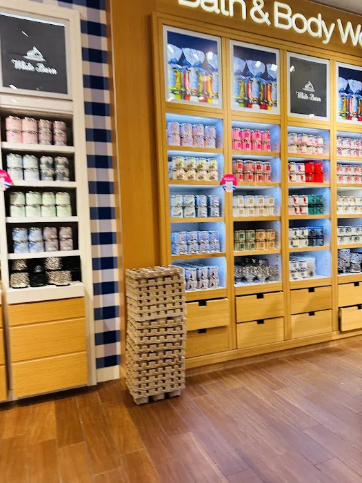 Bath & Body Works 9