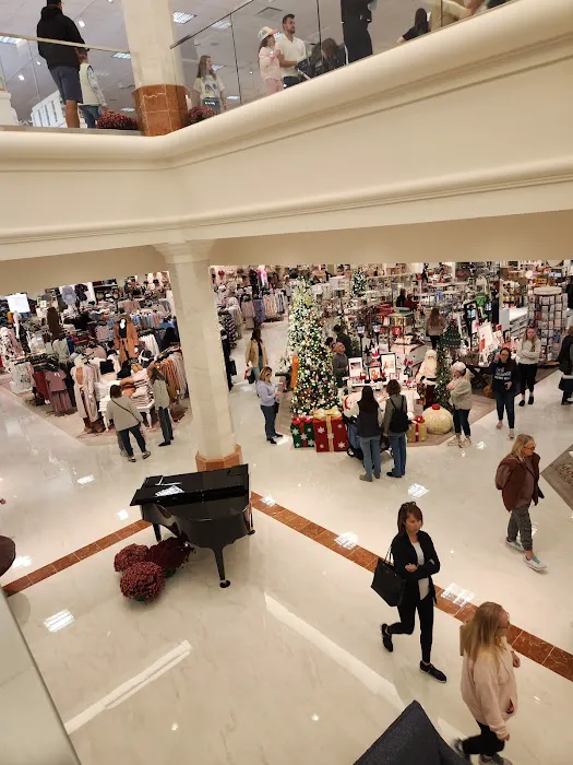 Von Maur 6