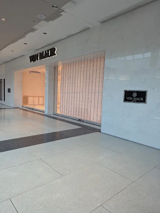 Von Maur 9