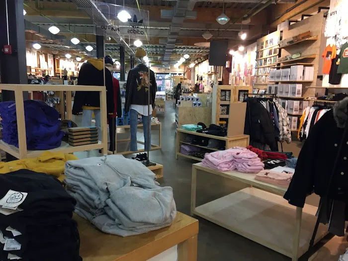 Urban Outfitters 7