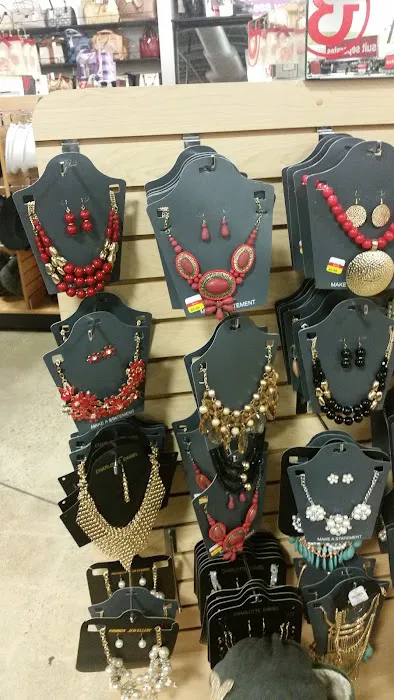 K&G Fashion Superstore 0