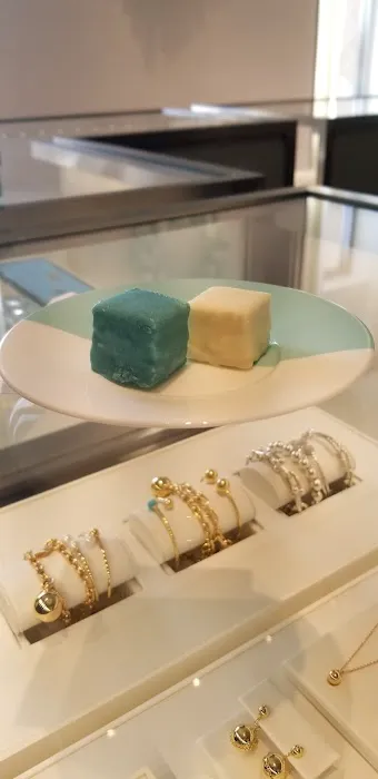 Tiffany & Co. 6
