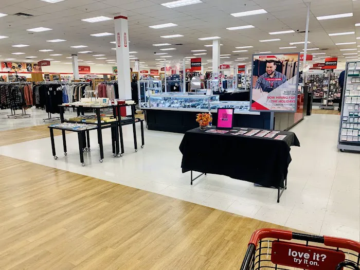 T.J. Maxx 0