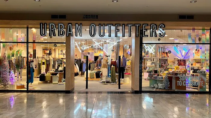 Urban Outfitters 2