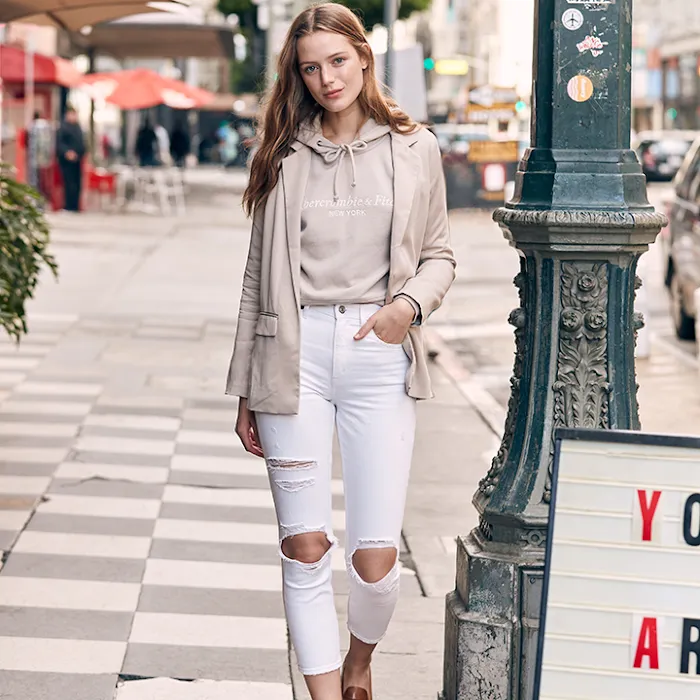 Abercrombie & Fitch 9