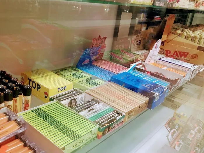 161 Carryout & smoke shop, Beer Wine Lottery 7