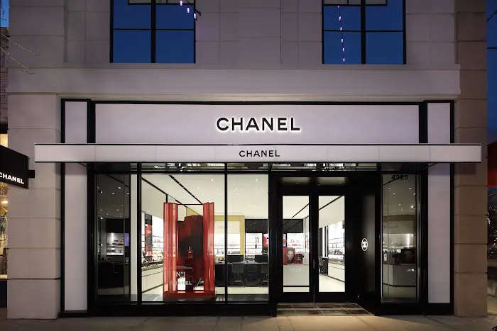 CHANEL FRAGRANCE AND BEAUTY BOUTIQUE 0