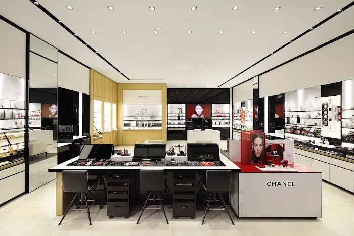 CHANEL FRAGRANCE AND BEAUTY BOUTIQUE 2