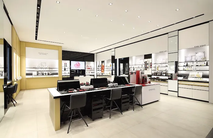 CHANEL FRAGRANCE AND BEAUTY BOUTIQUE 5