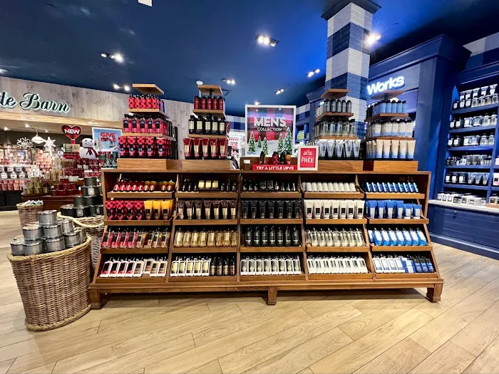 Bath & Body Works 2