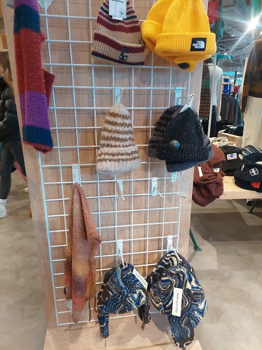 Urban Outfitters 6