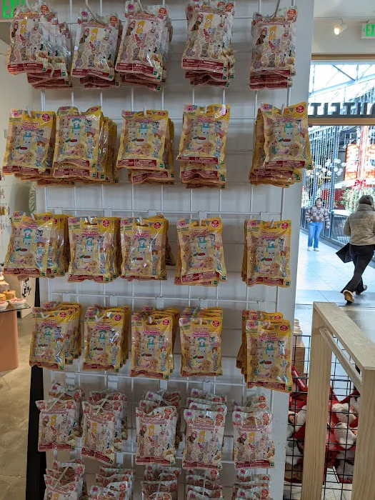 Urban Outfitters 7