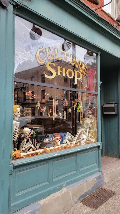 The Gilded Girl Beauty Emporium 7