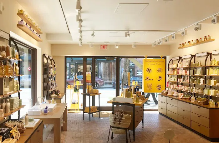 L'OCCITANE EN PROVENCE 1