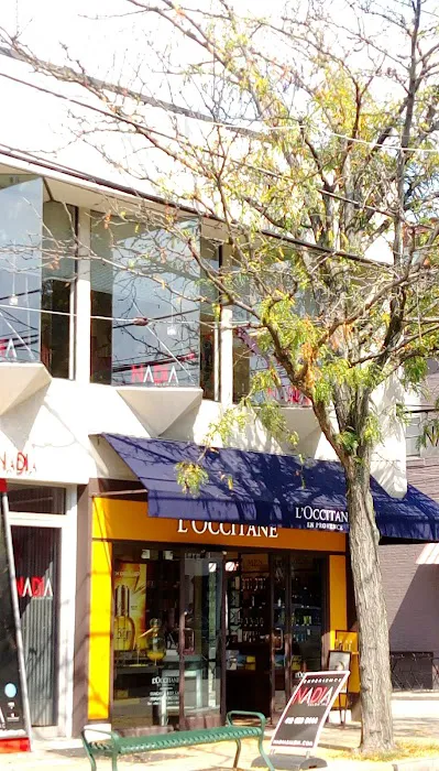 L'OCCITANE EN PROVENCE 4