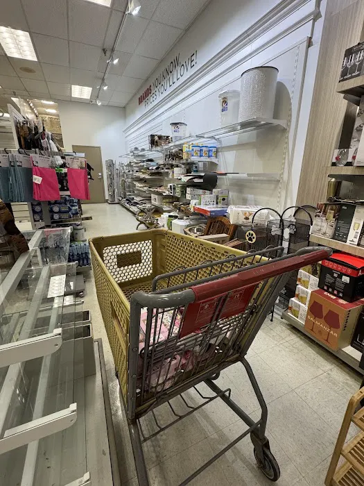 T.J. Maxx & HomeGoods 3