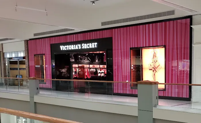 Victoria's Secret & PINK by Victoria's Secret 8
