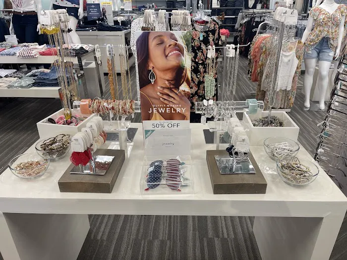 Maurices 2