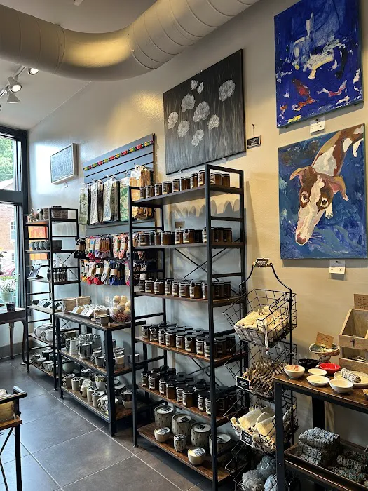 3rd & Sycamore (formerly Tiki Botanicals) 4