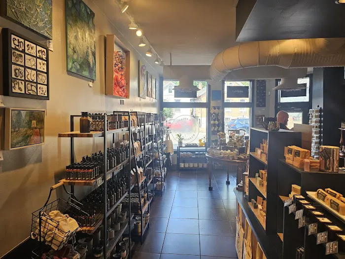 3rd & Sycamore (formerly Tiki Botanicals) 8
