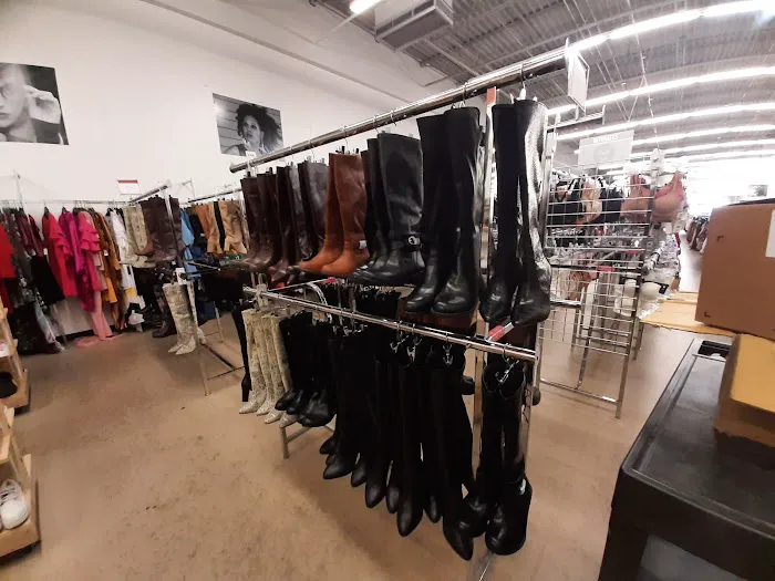 Discount Fashion Warehouse Hilliard 5