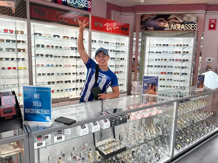 Bella Isla Mall - Phone Fix Service 8