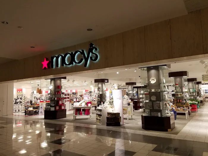 Macy's 0