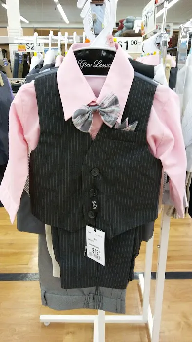 Roses Discount Store 7